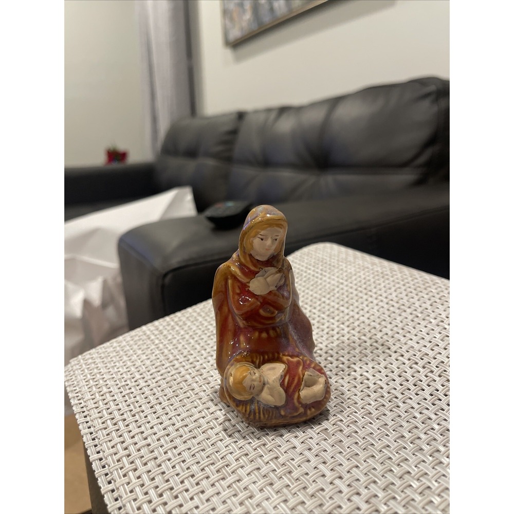 Mother Mary Kneeling w/Baby Jesus Ceramic Nativity Christmas Shiny Glaze 3.5" H